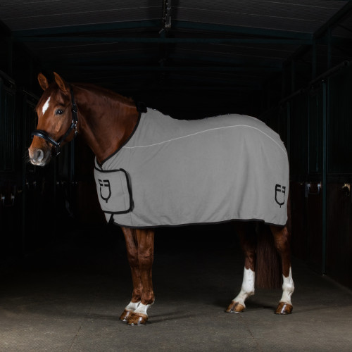Patura Din Fleece Cu Blanita La Greaban   Equestro 