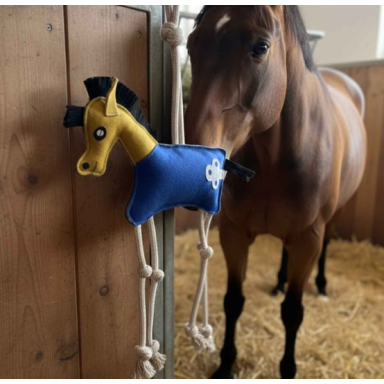 Jucaria Pentru Grajd In Forma De Cal 